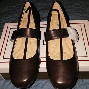 Pierre Dumas Brown wedges with strap